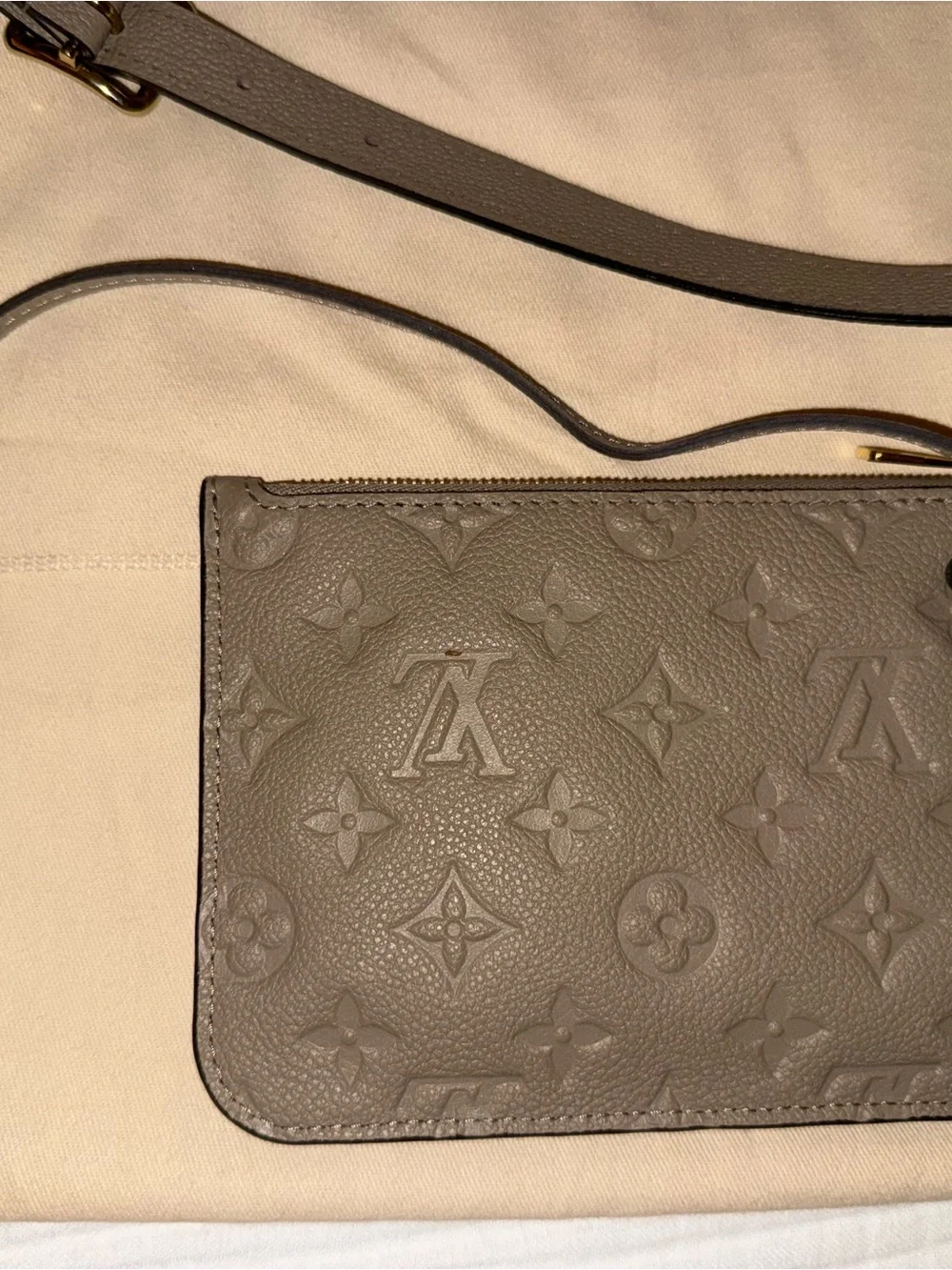 Louis Vuitton Hobo Loop Gray Bag